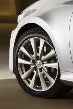 Lexus GS450h 2011 года